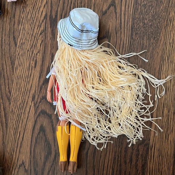 OMG swag fierce doll - Picture 4 of 4